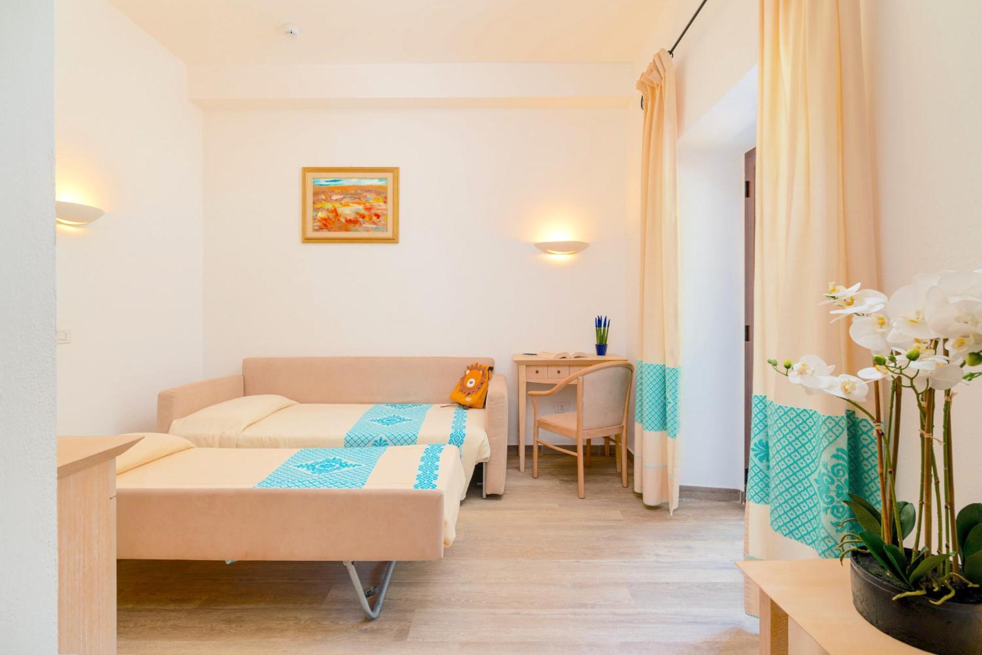 Dei Pini Hotel 4*