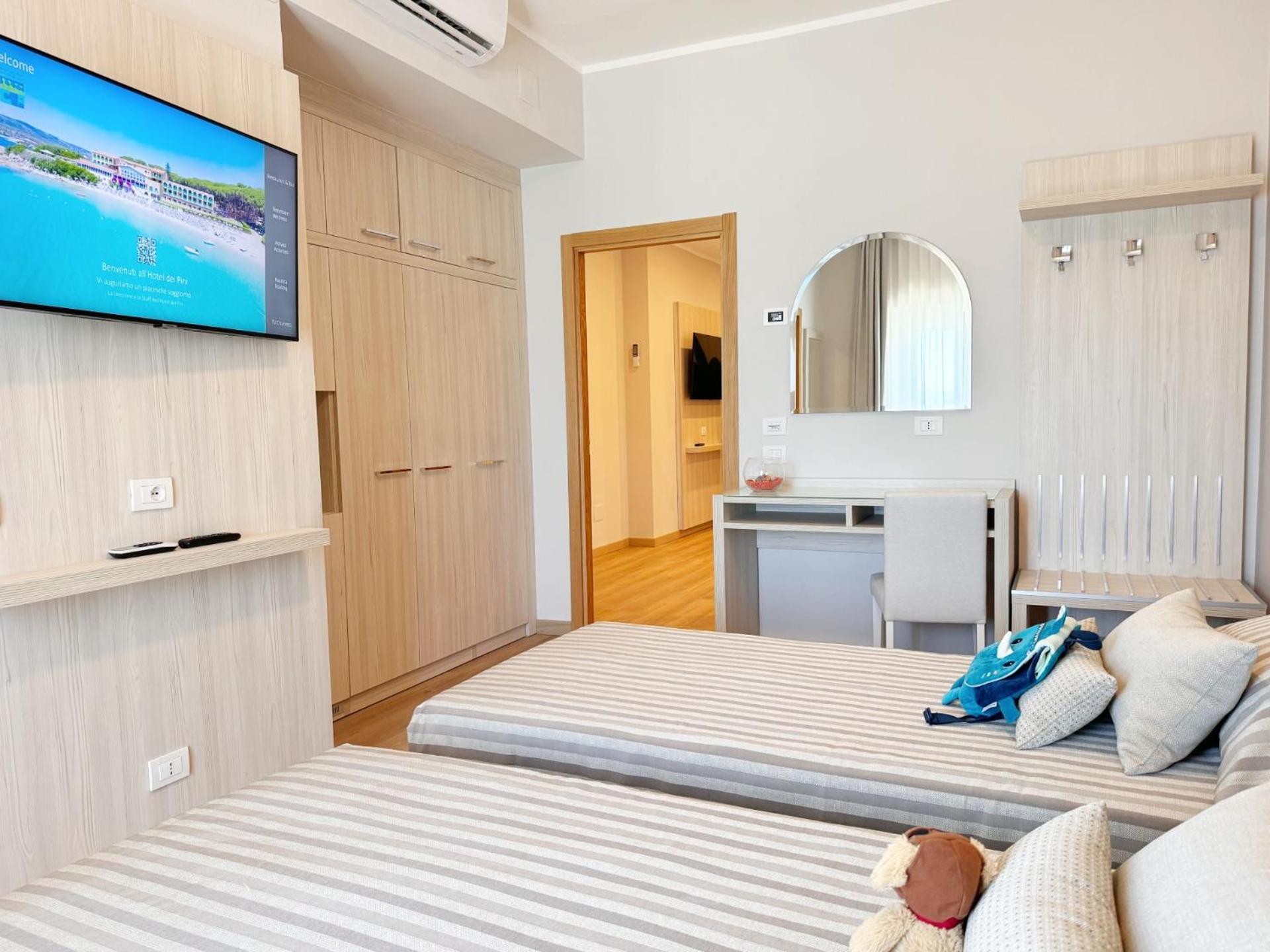 Dei Pini Hotel Fertilia